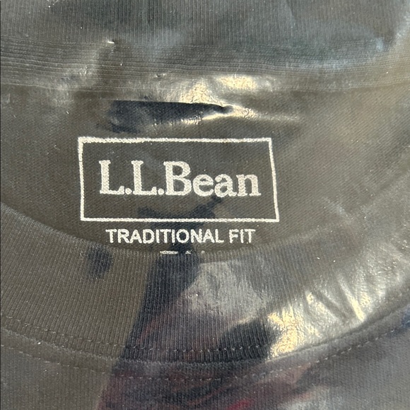 L.L. Bean Men's Short Sleeve Tees in Black and Blue - Picture 3 of 5